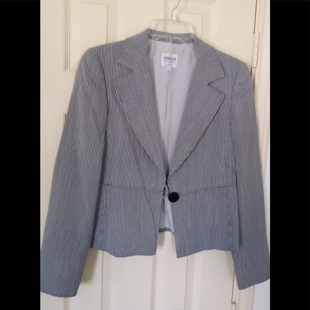 PREOWNED GIORGIO ARMANI WOMEN’S WHITE BLACK BLAZER. NYC RTW DESIGNER ITALIAN